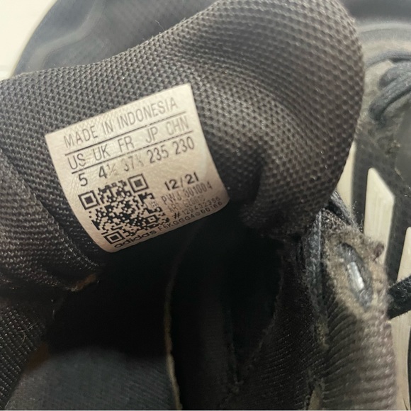 Adidas boy’s shoes - Picture 6 of 7